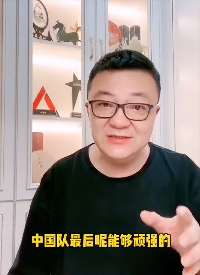 第74分钟，厄德高右路弧顶内切到左路禁区爆射被维尔布鲁根单掌扑出。